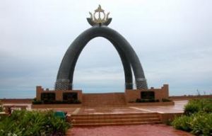 Brunei&rsquo;s Billionth Barrel Oil Monument
