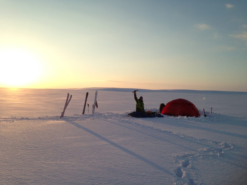 Charlie Walker – Following The Line